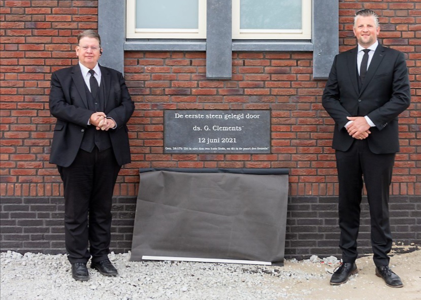 Het nieuwe kerkgebouw van Berkenwoude. 